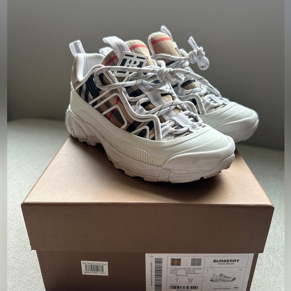 Kids Burberry Arthur sneakers